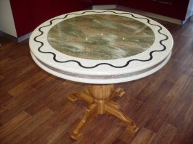 Сборка круглого стола в Отрадном